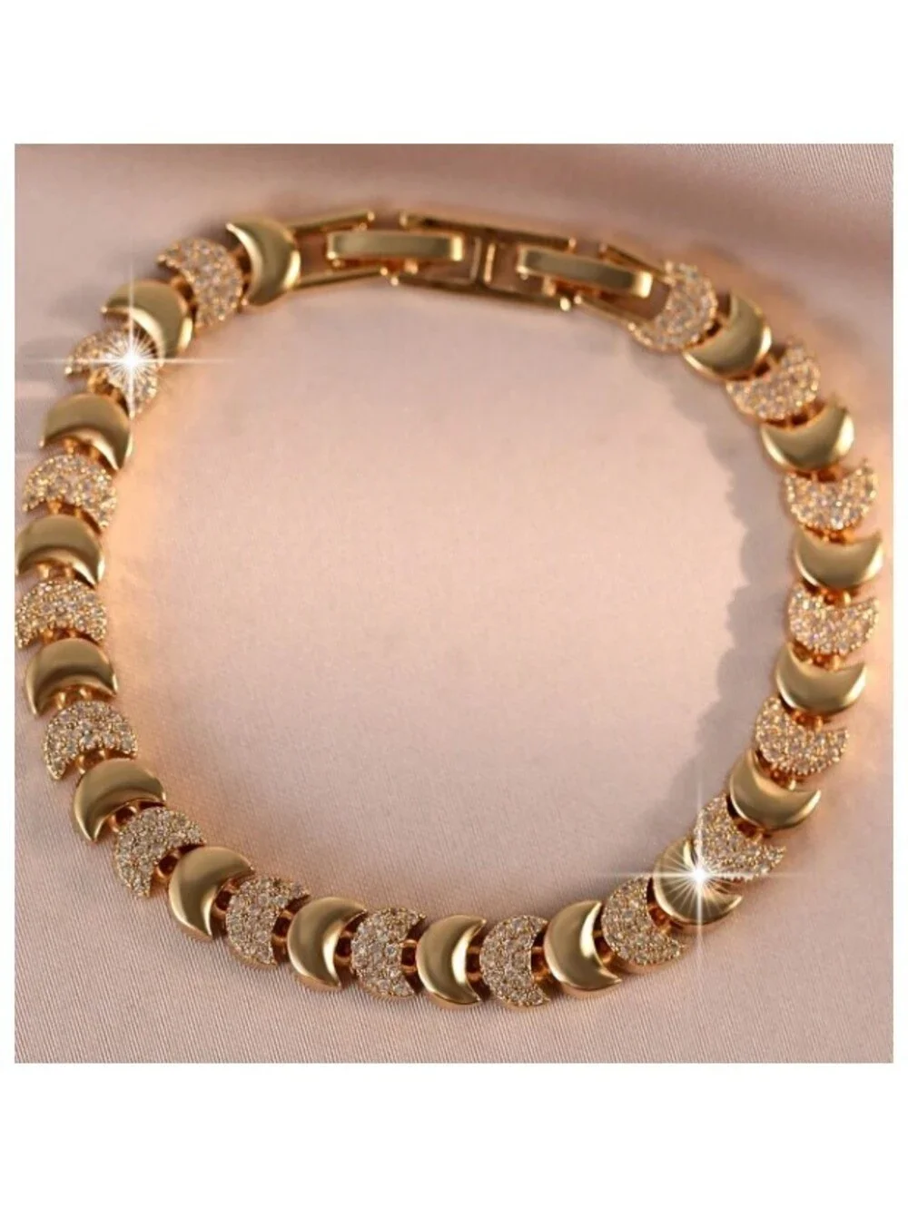 Crescent moon - Bracelet - Gold - CZs - 7